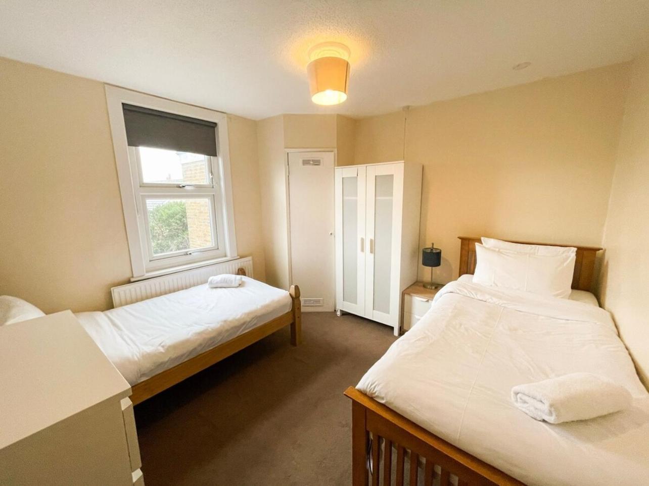 Sittingbourne Terrace Villa Buitenkant foto