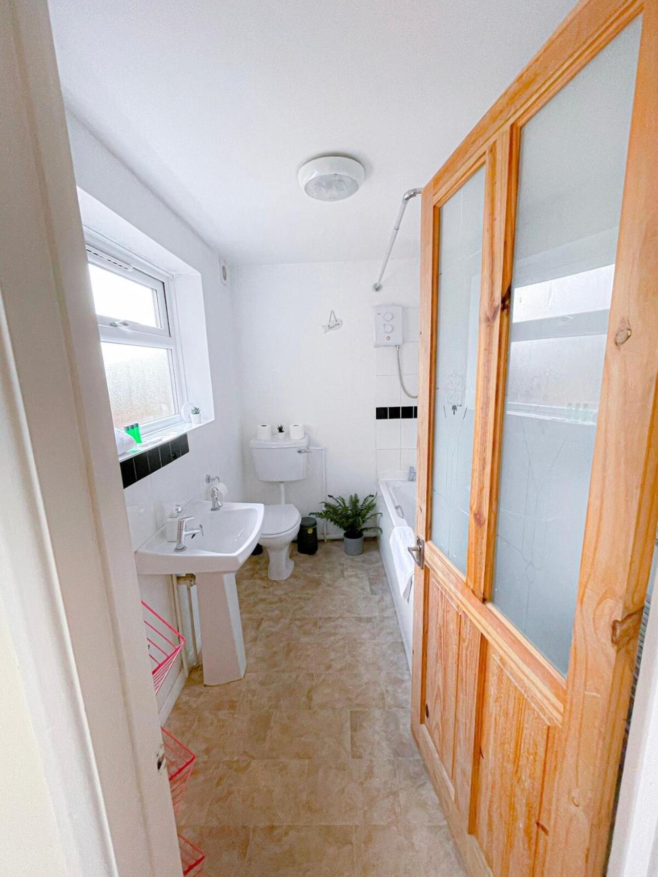 Sittingbourne Terrace Villa Buitenkant foto